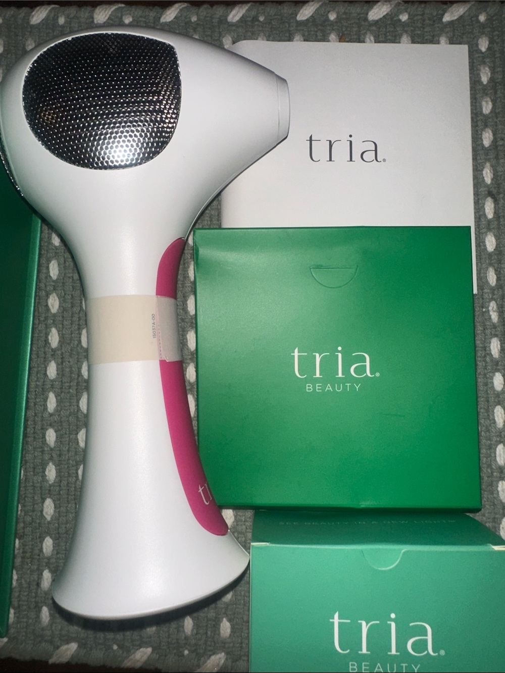Tria Hair Removal Laser 4X - White with Pink Accents - Picture 3 of 11